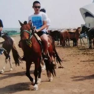 Meet your Posher, Huangwei